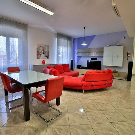 Appartamento Con Idromassaggio E Parcheggio Privato Gratuito,Strategico Per Le Cinque Terre E Golfo Dei Poeti 라스페치아 외부 사진